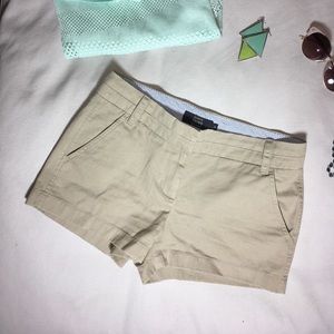 J. CREW Chino Like New mid-rise khaki shorts sz 2